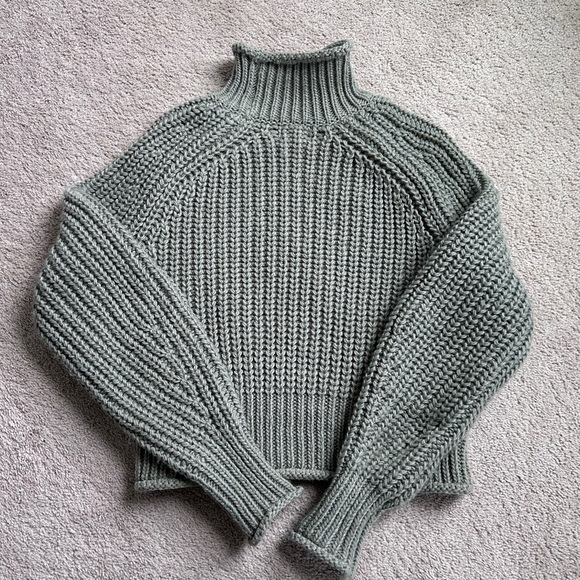 H&M Women's Chunky Knit Turtleneck Sweater Size Small - Picture 6 of 7
